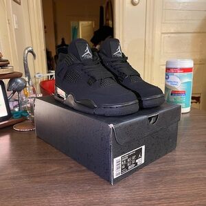 Air Jordan retro 4 black cats size 8.5